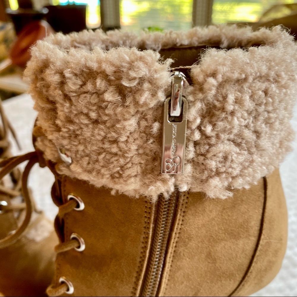 Jessica Simpson heeled faux fur suede booties. Size 6. EUC. - Picture 6 of 8